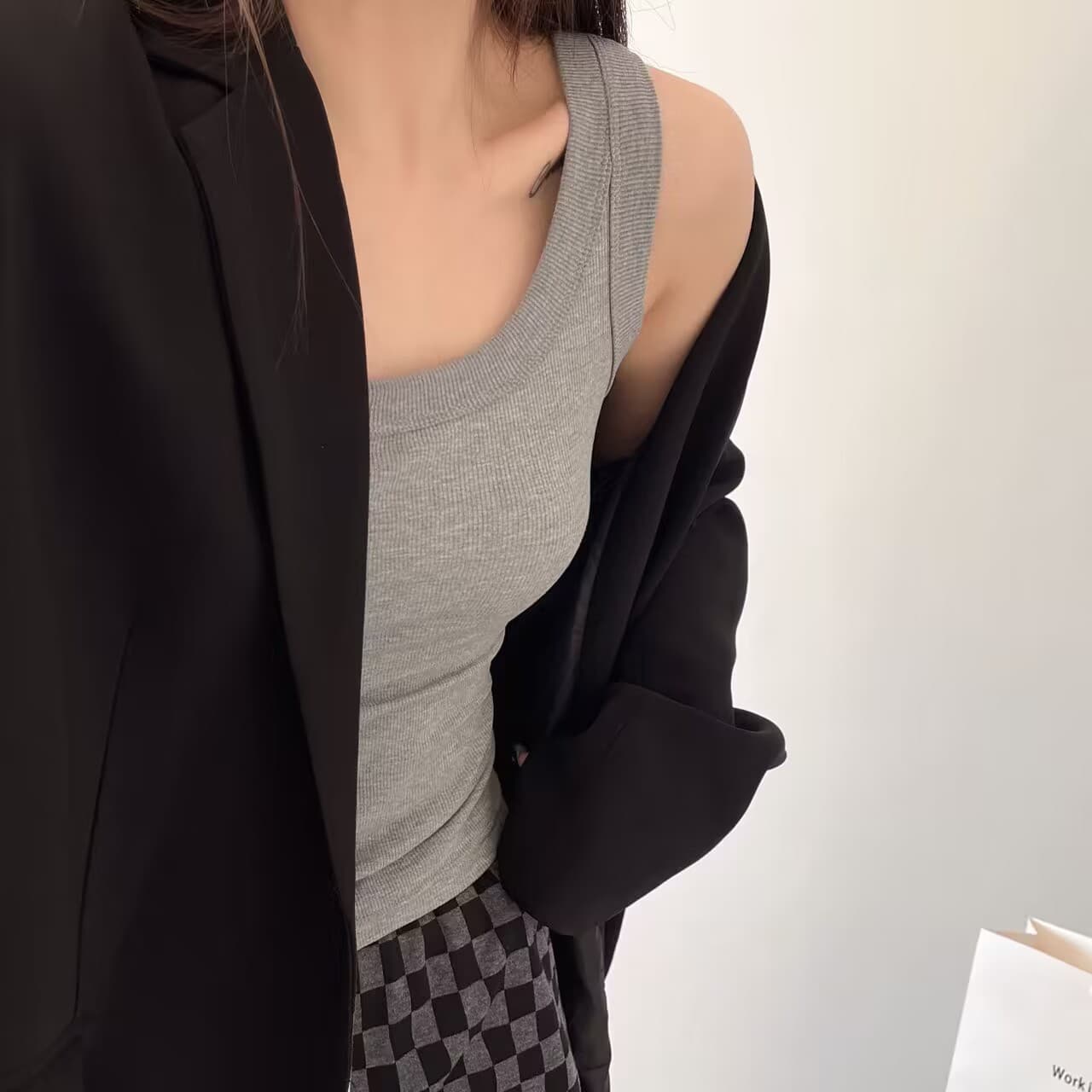 リブ編みすっきりタンクトップ