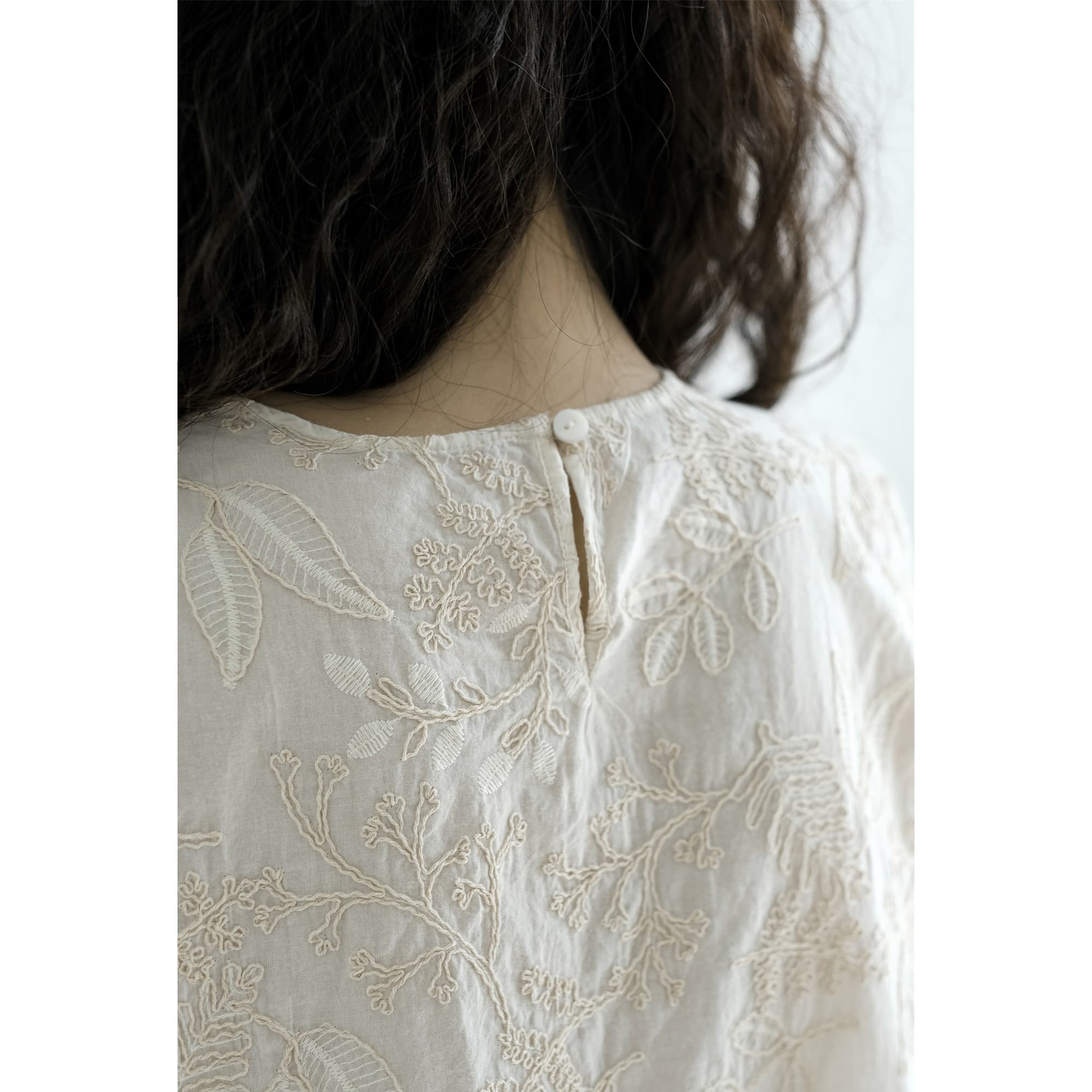タンクトップ 草花刺繍レース タンクブラウス