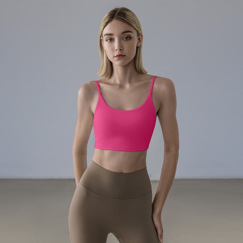 シンプルすっきりフィットタンクトップ